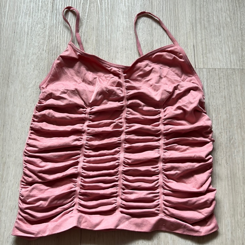 Super cool 2000s style tank top in size xs but is stretchy